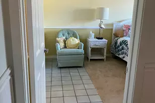 725 Lori Dr, Palm Springs, FL 33461 - Photo 12