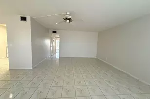 313 Greenbrier B, West Palm Beach, FL 33417 - Photo 4