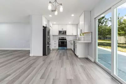 2075 7th Court SW, Vero Beach, FL 32962 - Photo 10