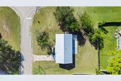 2075 7th Court SW, Vero Beach, FL 32962 - Photo 28