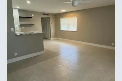 267 Flanders F, Delray Beach, FL 33484 - Photo 4