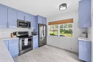 1934 Stratford Way, West Palm Beach, FL 33409 - Photo 12