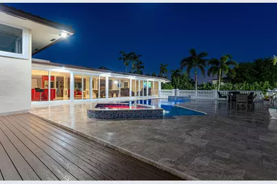 875 NW 120th Avenue, Plantation, FL 33325 - Photo 4