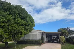 7761 SE Shenandoah Dr, Hobe Sound, FL 33455 - Photo 2