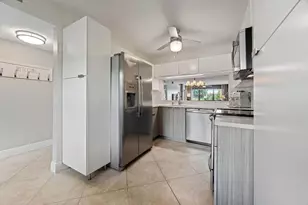 7649 Tahiti Ln, Lake Worth, FL 33467 - Photo 8