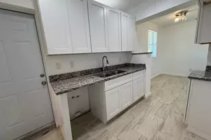 2104 N 53rd St, Fort Pierce, FL 34946 - Photo 8