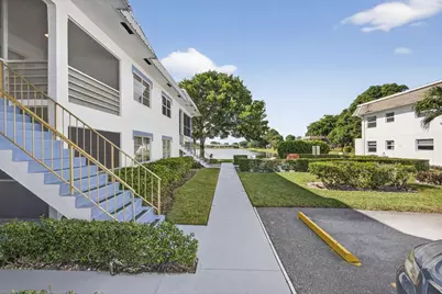 51 Stratford D, West Palm Beach, FL 33417 - Photo 2