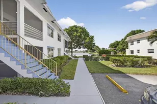 51 Stratford D, West Palm Beach, FL 33417 - Photo 2