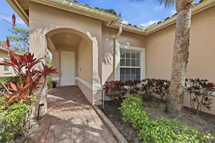 362 NW Granville St, Port Saint Lucie, FL 34986 - Photo 4