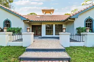 67 Pacer Cir, Wellington, FL 33414 - Photo 2