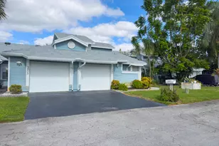 3851 Island Club Cir E, Lantana, FL 33462 - Photo 30