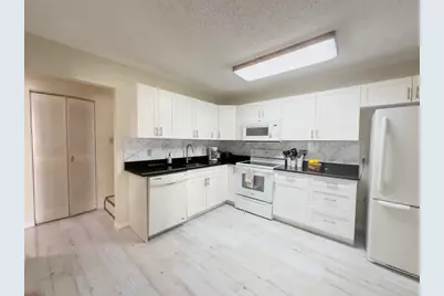 3851 Island Club Circle E, Lake Worth, FL 33462 - Photo 18