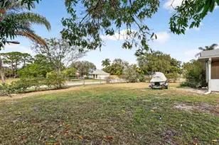 331 NE Camelot Dr, Port Saint Lucie, FL 34983 - Photo 40