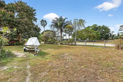 331 NE Camelot Drive, Port Saint Lucie, FL 34983 - Photo 42