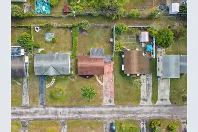 1635 W 32nd Street, Riviera Beach, FL 33404 - Photo 18