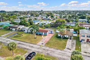 1635 W 32nd St, West Palm Beach, FL 33404 - Photo 16