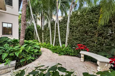 261 Seminole Avenue, Palm Beach, FL 33480 - Photo 2