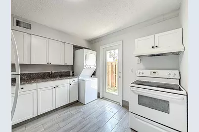 337 Kenilworth Boulevard #4, West Palm Beach, FL 33405 - Photo 10