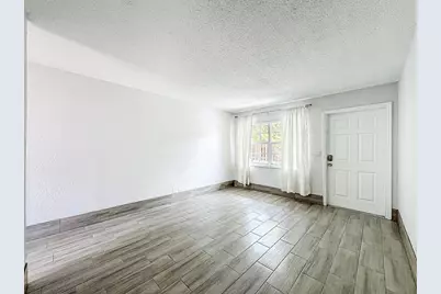 337 Kenilworth Boulevard #4, West Palm Beach, FL 33405 - Photo 6