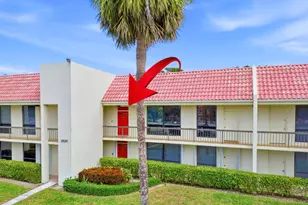 2520 Presidential Way, West Palm Beach, FL 33401 - Photo 2