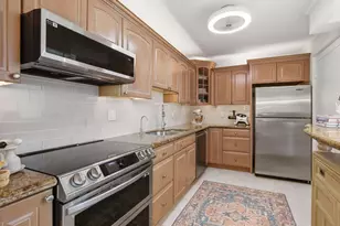 2520 Presidential Way, West Palm Beach, FL 33401 - Photo 10