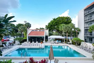 2520 Presidential Way, West Palm Beach, FL 33401 - Photo 32