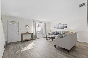 1089 Raintree Dr, Palm Beach Gardens, FL 33410 - Photo 4