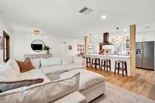 824 N Bel Air Dr, Plantation, FL 33317 - Photo 6