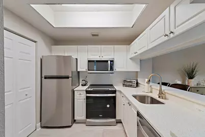 2809 Amalei Drive #203, Palm Beach Gardens, FL 33410 - Photo 12