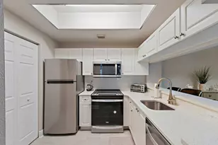 2809 Amalei Dr, Palm Beach Gardens, FL 33410 - Photo 12