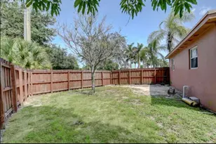 612 Hibiscus Dr, Royal Palm Beach, FL 33411 - Photo 20