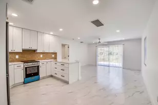 10084 Meridian Way N, Palm Beach Gardens, FL 33410 - Photo 2