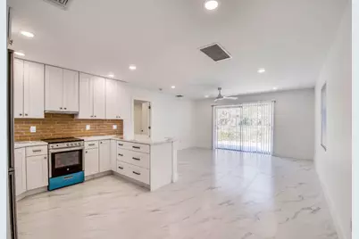 10084 Meridian Way N #4, Palm Beach Gardens, FL 33410 - Photo 2