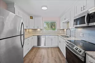 421 S Lakeside Dr, Lake Worth Beach, FL 33460 - Photo 12