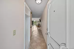 421 S Lakeside Dr, Lake Worth Beach, FL 33460 - Photo 2