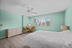 421 S Lakeside Dr, Lake Worth Beach, FL 33460 - Photo 16