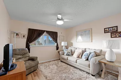 4735 Lucerne Lakes Boulevard #402, Lake Worth, FL 33467 - Photo 16