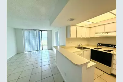 760 Executive Center Drive, West Palm Beach, FL 33401 - Photo 2