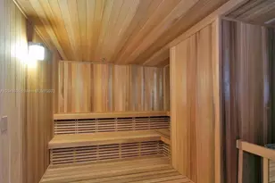 55 SW 9th St, Miami, FL 33130 - Photo 28