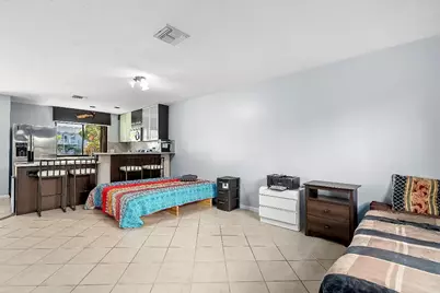 326 W Pine Street, Lantana, FL 33462 - Photo 8