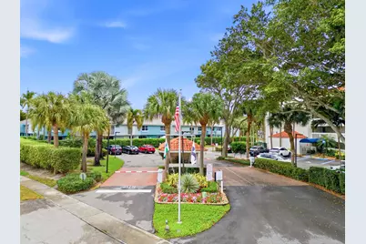 800 Jeffery Street #102, Boca Raton, FL 33487 - Photo 2