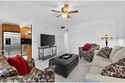 1056 Guildford D #1056, Boca Raton, FL 33434 - Photo 6
