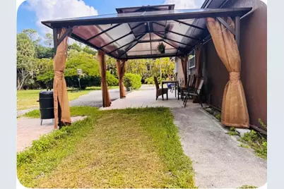 214 Westwood Circle E, West Palm Beach, FL 33411 - Photo 1