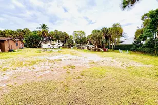 214 Westwood Cir E, West Palm Beach, FL 33411 - Photo 36