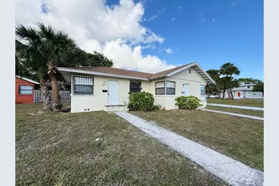5607 N Flagler Drive, West Palm Beach, FL 33407 - Photo 1