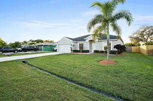 1382 SE Concha St, Port Saint Lucie, FL 34983 - Photo 10