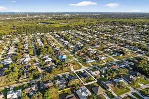 1382 SE Concha St, Port Saint Lucie, FL 34983 - Photo 4