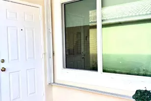 104 Rosewood Ln, Lake Worth, FL 33463 - Photo 2