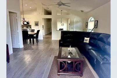 104 Rosewood Lane, Lake Worth, FL 33463 - Photo 12