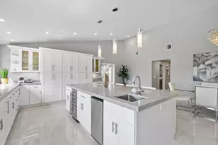 7101 W Lake Dr, Lake Clarke Shores, FL 33406 - Photo 12